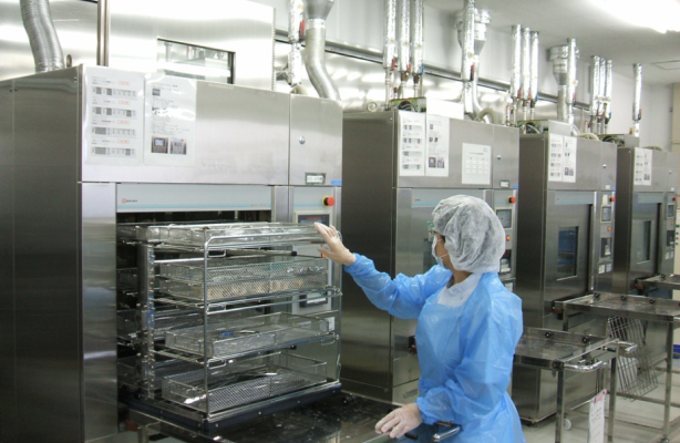 Khử mùi hôi nồi hấp tiệt trùng